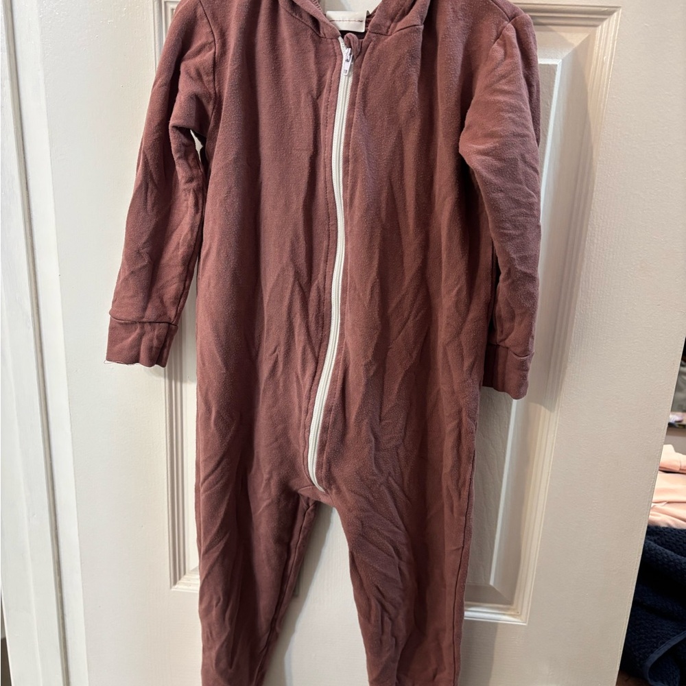 Tiny Button Apparel hooded romper